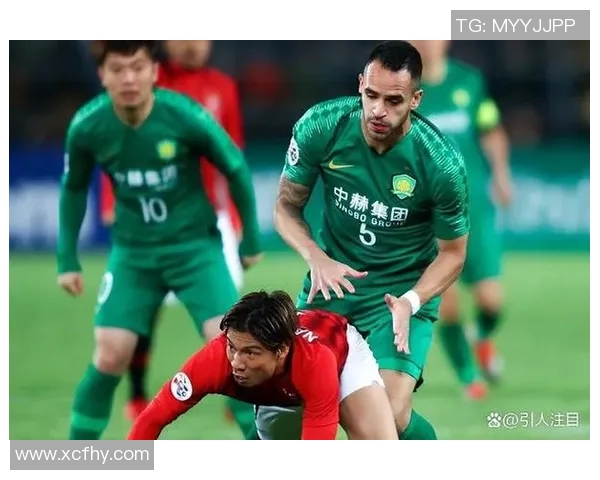 足球明星因涉嫌洗钱被警方拘留引发舆论热议与关注